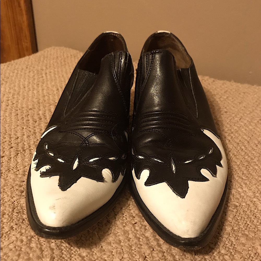 VNTG! The cutest pair of shoes ever!